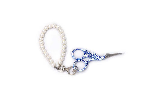 3.5" Cutie Scissors with Pearl Fob